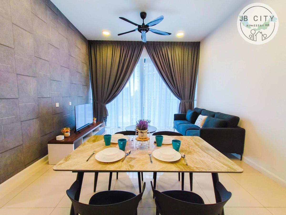 Grand Medini By Rr Jbcity นุสาจายา ภายนอก รูปภาพ