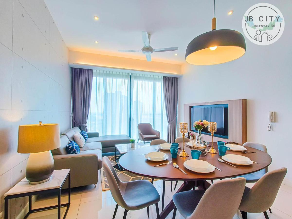 Grand Medini By Rr Jbcity นุสาจายา ภายนอก รูปภาพ