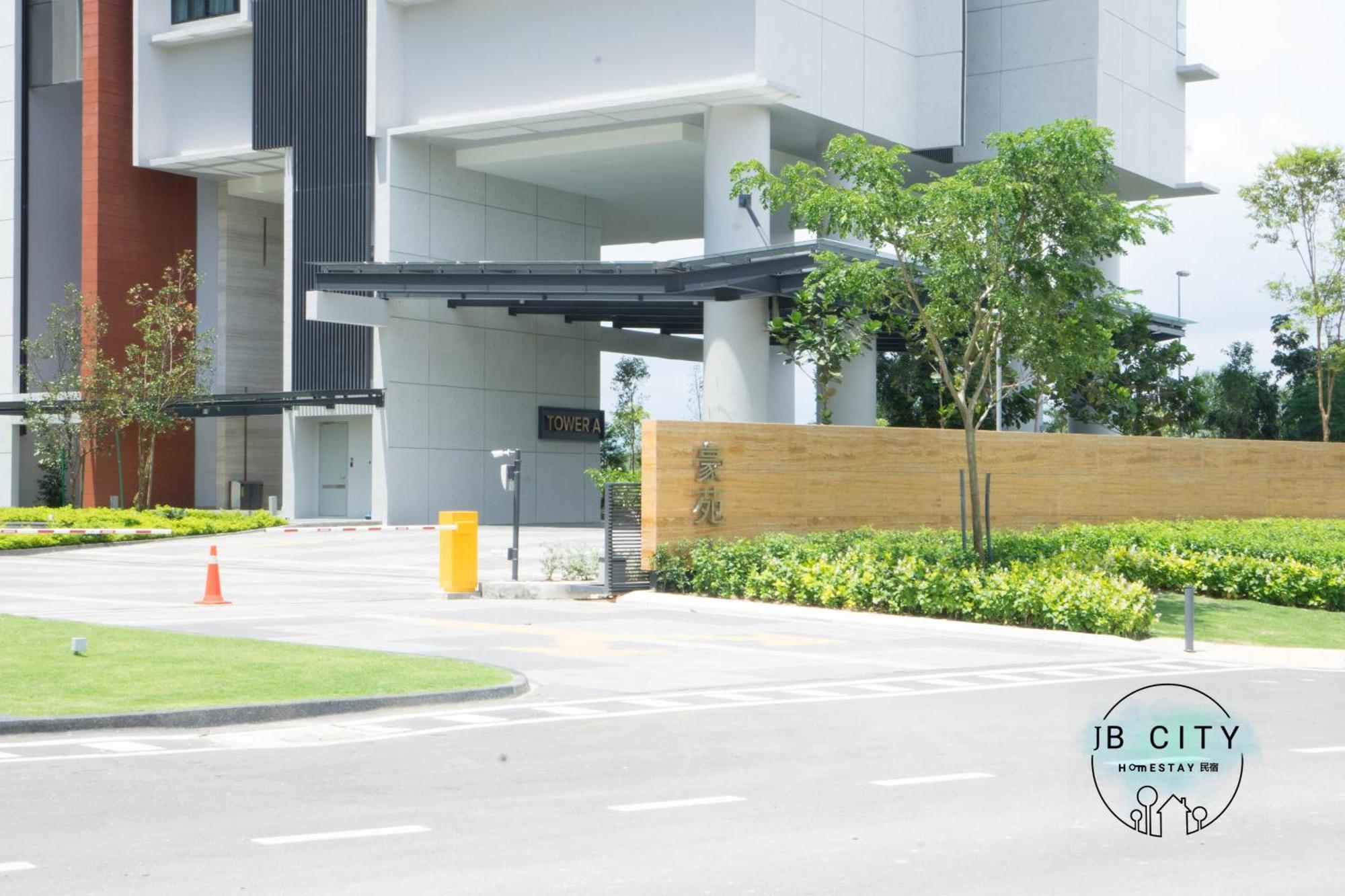 Grand Medini By Rr Jbcity นุสาจายา ภายนอก รูปภาพ