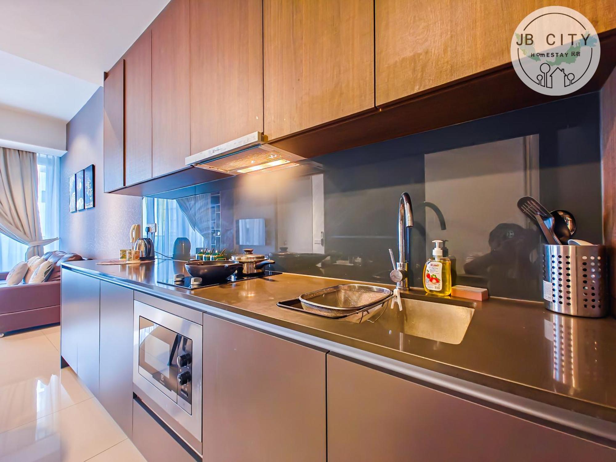 Grand Medini By Rr Jbcity นุสาจายา ภายนอก รูปภาพ