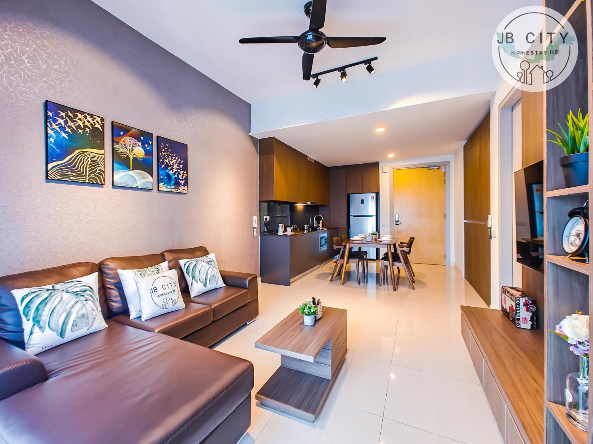 Grand Medini By Rr Jbcity นุสาจายา ภายนอก รูปภาพ