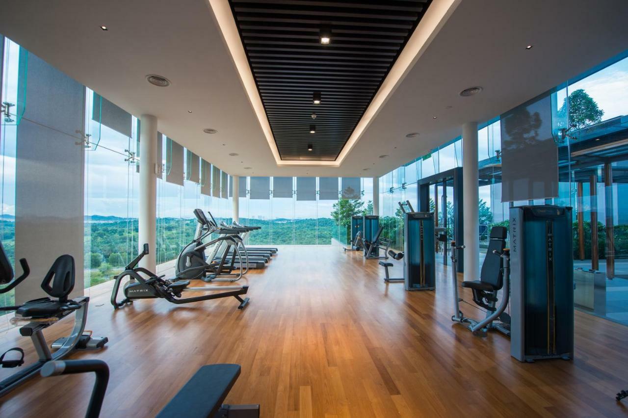 Grand Medini By Rr Jbcity นุสาจายา ภายนอก รูปภาพ